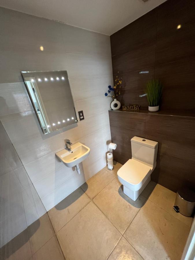 ロンドン 3Bed Flat 3Wc And Great Location Near Excel City Airport O2 And Canning Town Stationヴィラ エクステリア 写真