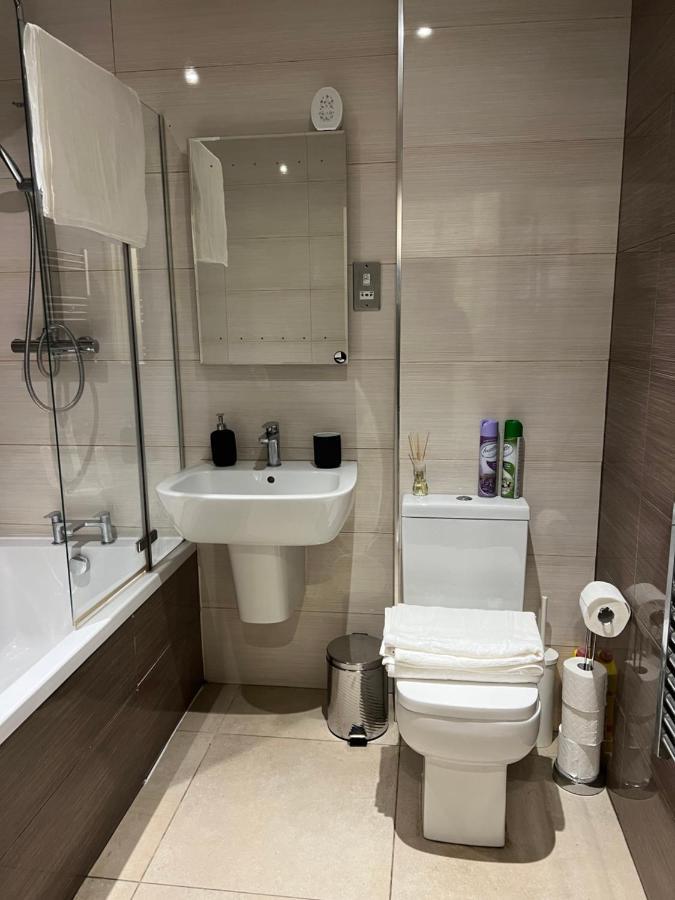 ロンドン 3Bed Flat 3Wc And Great Location Near Excel City Airport O2 And Canning Town Stationヴィラ エクステリア 写真