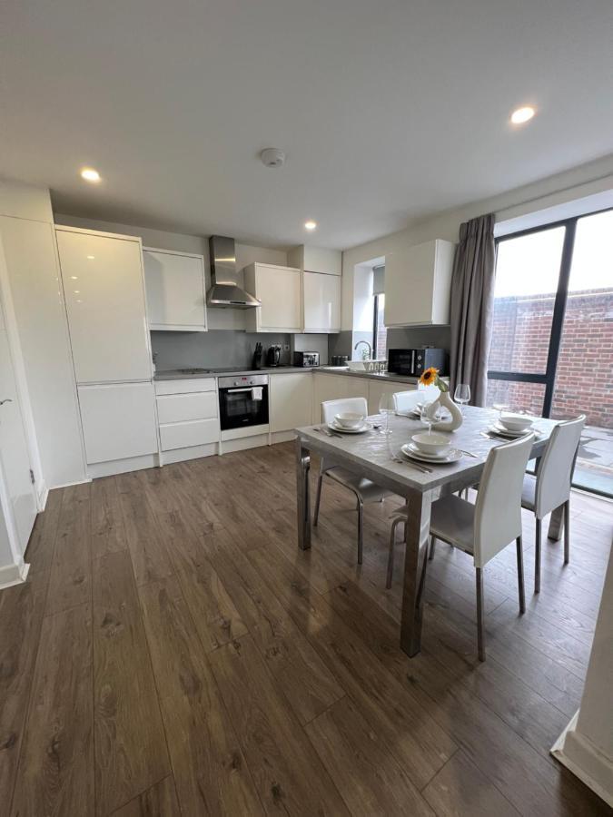 ロンドン 3Bed Flat 3Wc And Great Location Near Excel City Airport O2 And Canning Town Stationヴィラ エクステリア 写真