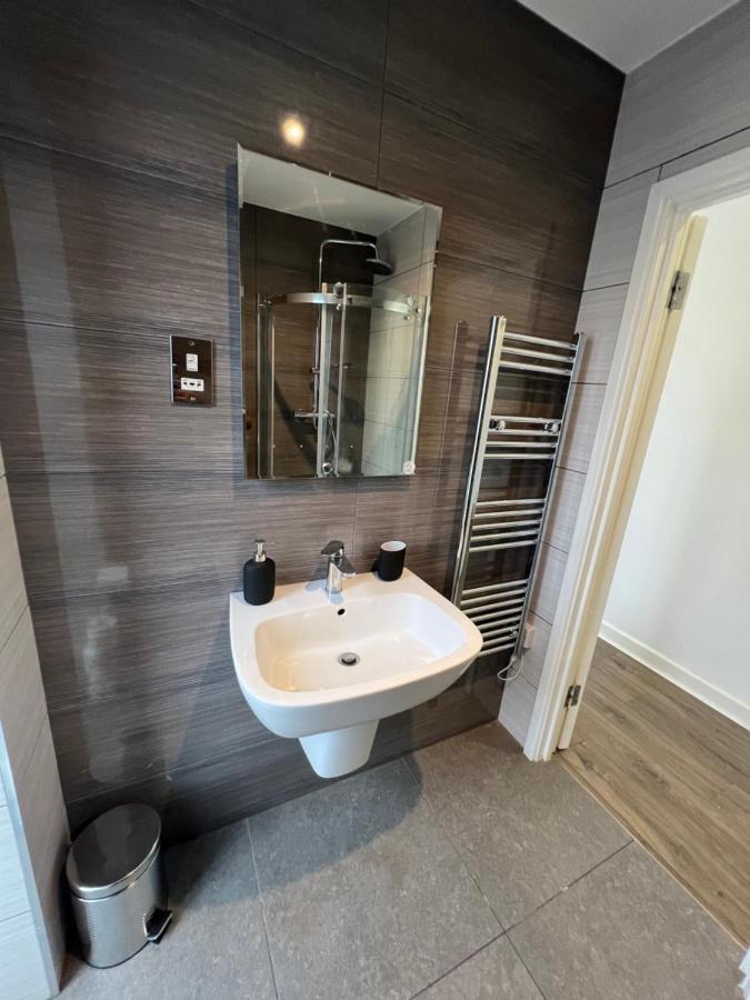 ロンドン 3Bed Flat 3Wc And Great Location Near Excel City Airport O2 And Canning Town Stationヴィラ エクステリア 写真